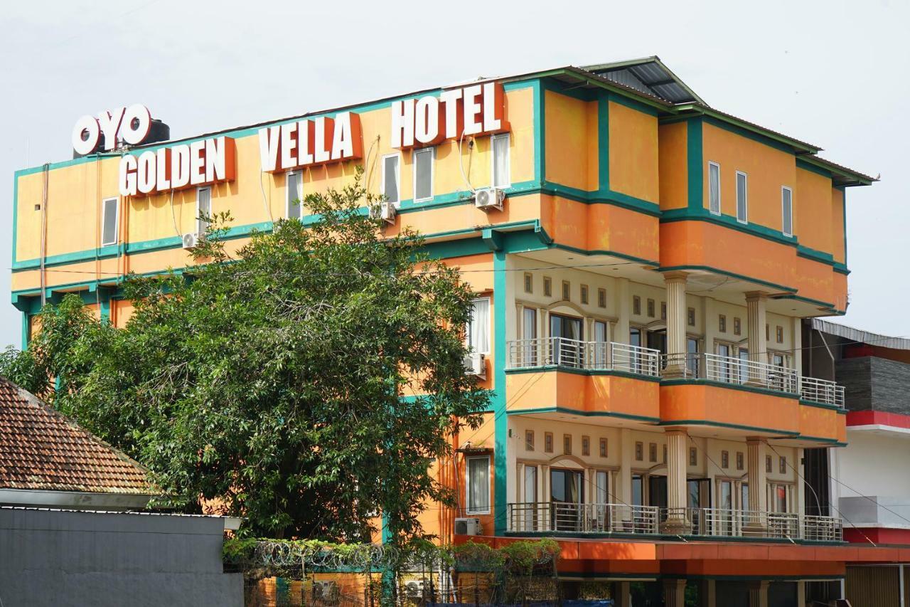 Hotel Golden Vella Пангкалпинанг Екстериор снимка
