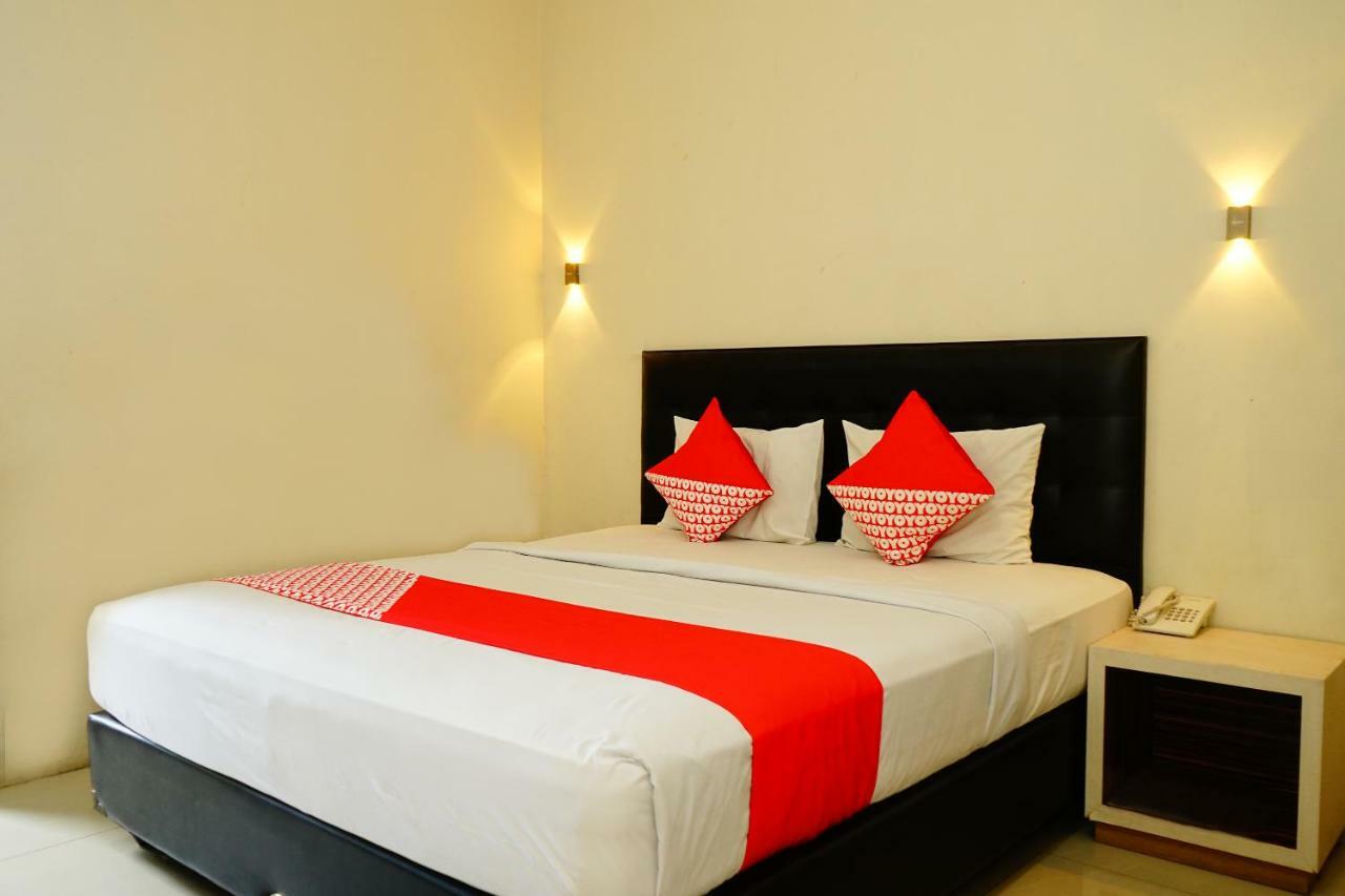 Hotel Golden Vella Пангкалпинанг Екстериор снимка